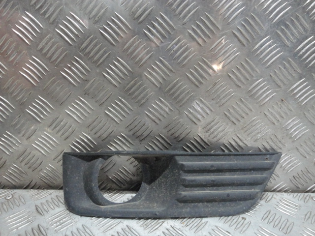 Заглушка ПТФ C-Max (03-07) R под ПТФ б\у (арт. 1300402) Ford C-Max