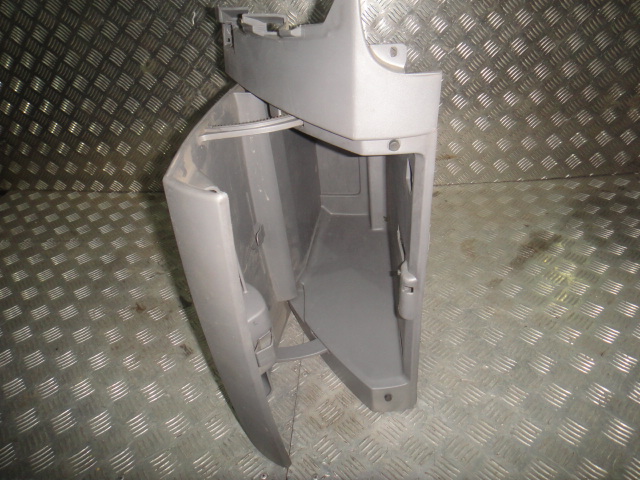 Бардачок Scenic (03-09) б\у (арт. 8200248663) Renault Scenic