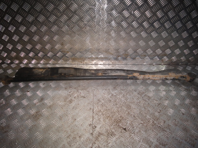 Тяга поперечная Sorento (02-09) зад. б\у (арт. 556003E100) Kia Sorento