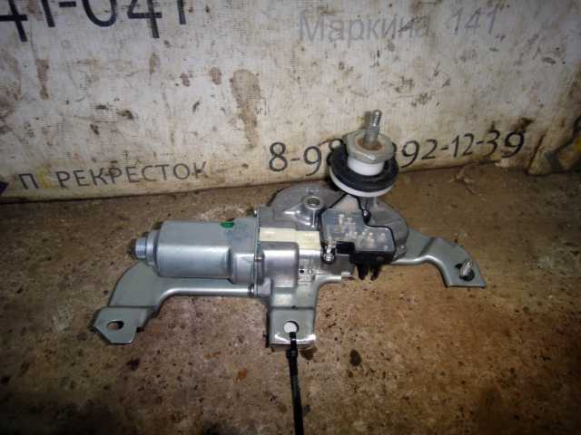 Мотор стеклоочистителя Swift (04-10) зад б\у (арт. 3881063J00) Suzuki Swift
