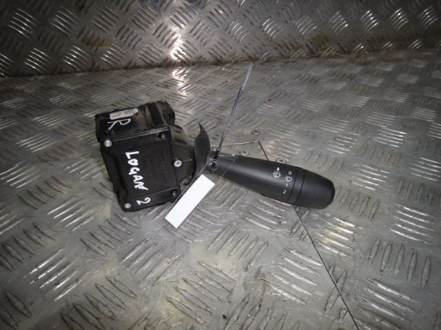 Переключатель подрулевой Logan (14-) R б\у (арт. 8201168003) Renault Logan