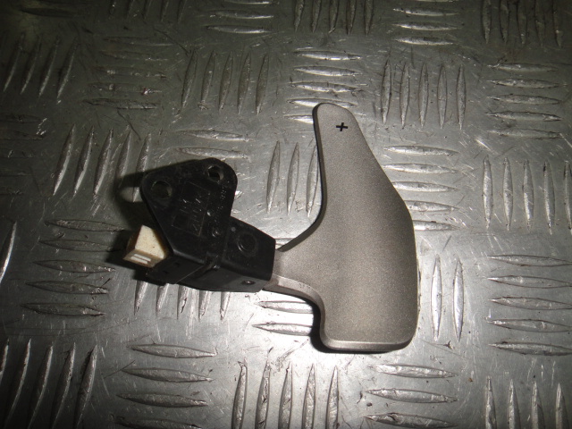 Переключатель подрулевой Corolla 150 (06-13) R скоростей РКПП б/у (арт. 8461012030) Toyota Auris