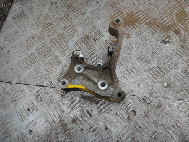 Кронштейн ГУР Fora A21 (06-10)/Tiggo T11 (06-15) б/у (арт. A113412041EA) Chery Fora A21