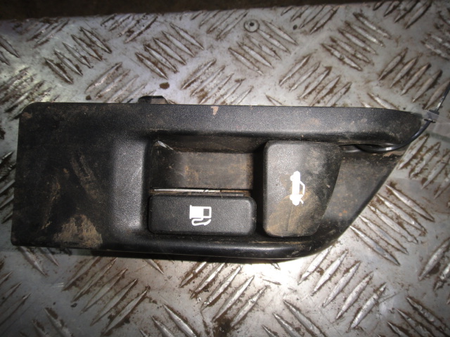 Ручка открывания лючка бензобака Corolla 150 (06-13) б/у (арт. 6460633030) Toyota Corolla 150