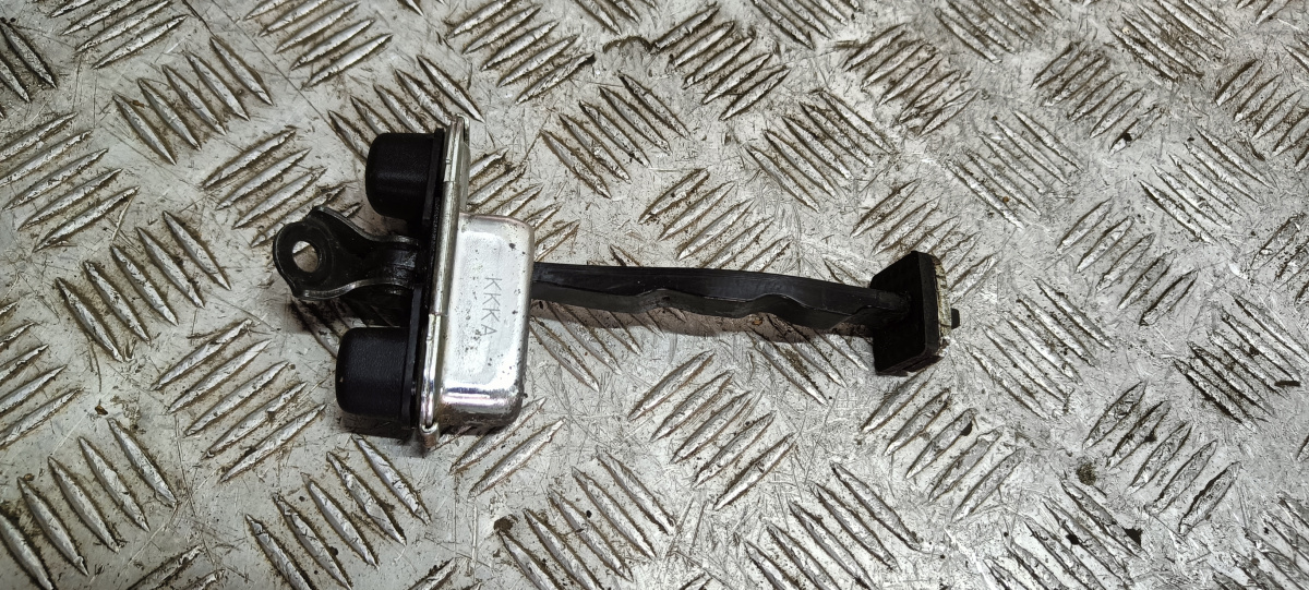 Ограничитель открывания двери i40 (2012-2019) пер L б\у (арт. 793803Z000) Hyundai i40