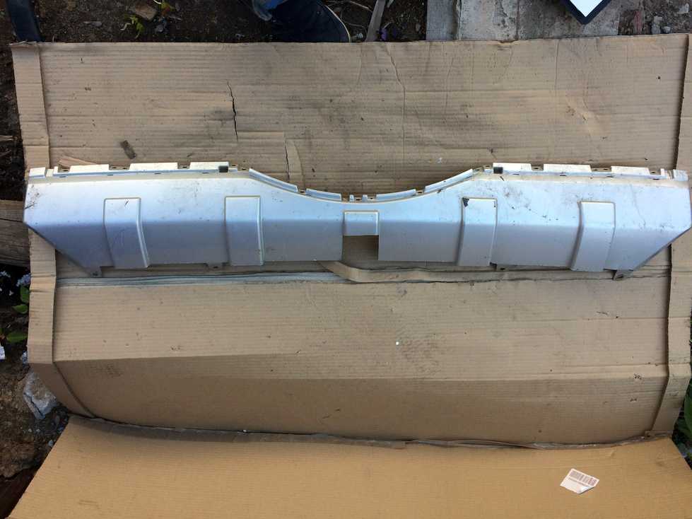 Накладка бампера Pajero 08- зад б/у (арт. 6400B344) Mitsubishi Pajero Sport