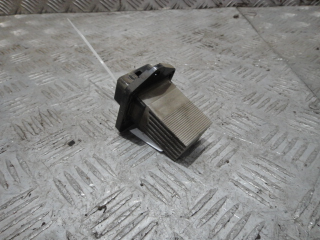 Резистор отопителя Solaris (10-17)/Rio (11-17) под климат б\у (арт. 971281R000) Hyundai Rio