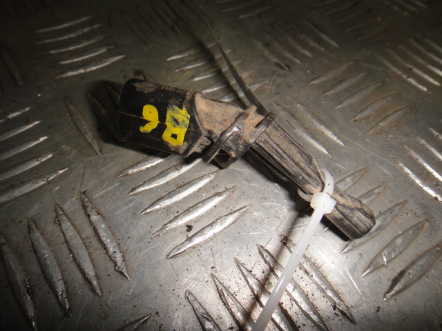 Датчик ABS Passat B6 (05-11) зад R б\у (арт. 1K0927808) Volkswagen Passat B6