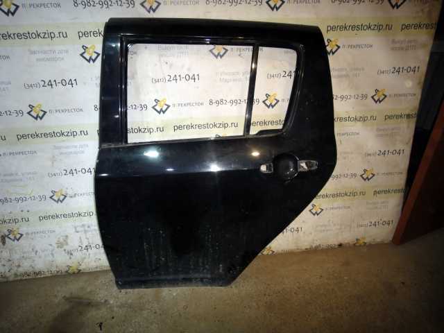 Дверь Swift (04-10) зад L б/у (арт. 6800463J00) Suzuki Swift